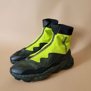 ADIDAS ORIGINALS OZWEEGO TR STLT